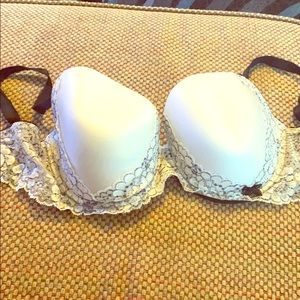 Victoria’s Secret Dream Angels Bra